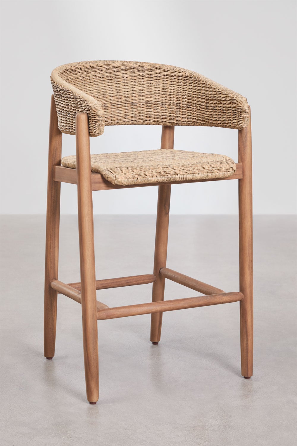 Pack de 2 tabourets hauts de jardin en bois d'acacia et rotin synthétique Ribeira, image de la galerie 3