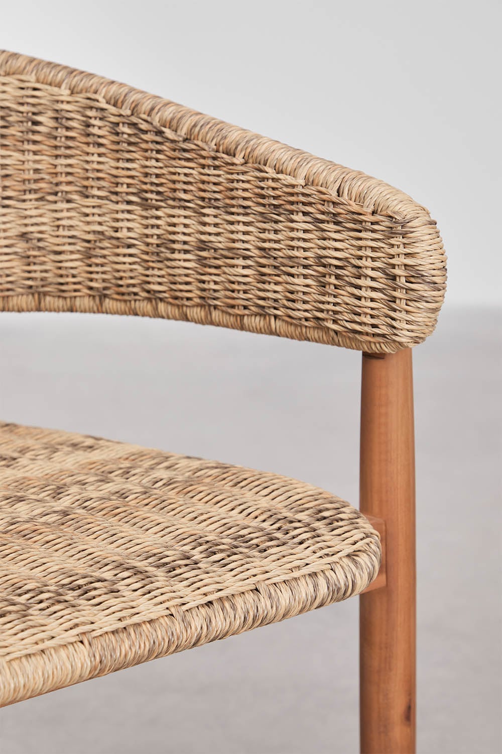Pack de 2 tabourets hauts de jardin en bois d'acacia et rotin synthétique Ribeira, image de la galerie 6