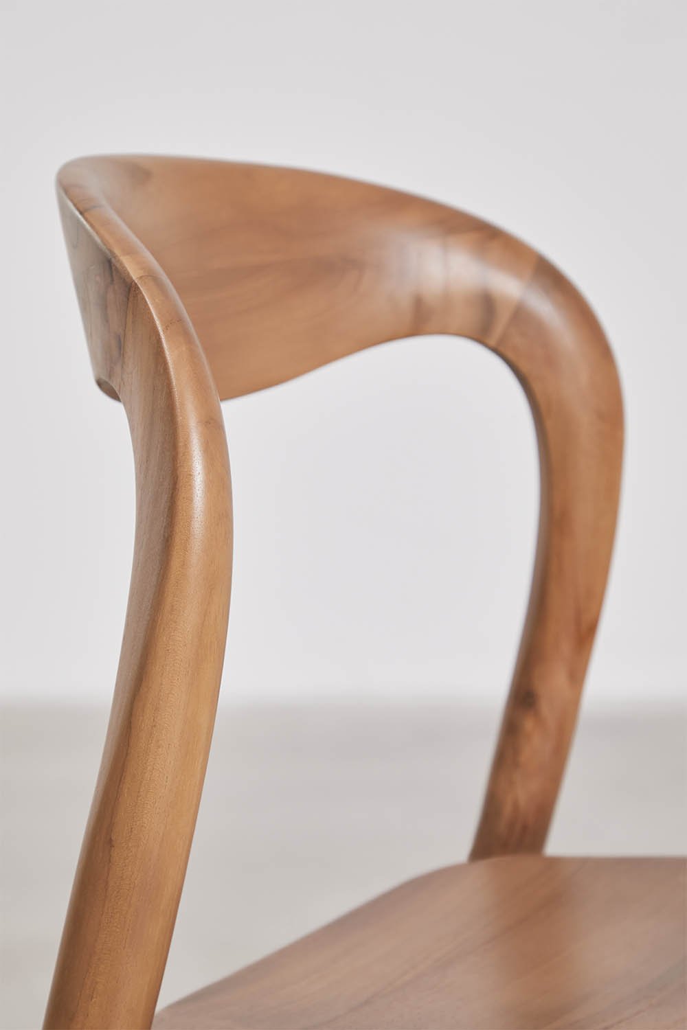 Pack de 4 chaises de jardin en bois de teck Varmus, image de la galerie 6
