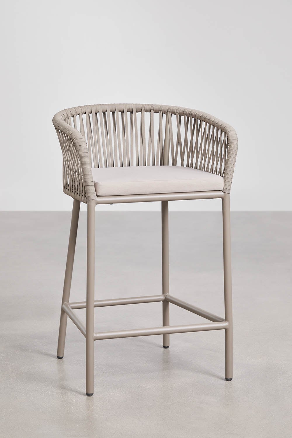 Pack de 2 tabourets hauts de jardin Arhiza, image de la galerie 1