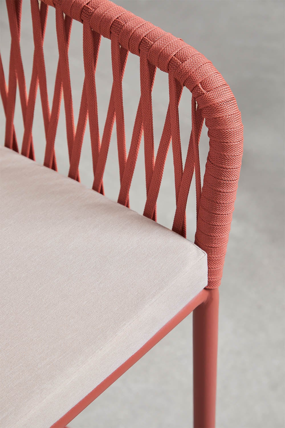 Tabouret haut avec accoudoirs en corde tressée Arhiza, image de la galerie 5