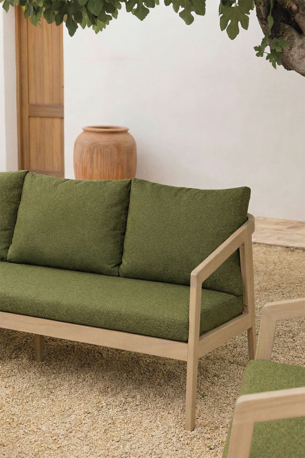 Ensemble de jardin avec canapé, 2 fauteuils et table basse en bois d'acacia Kaela, image de la galerie 2