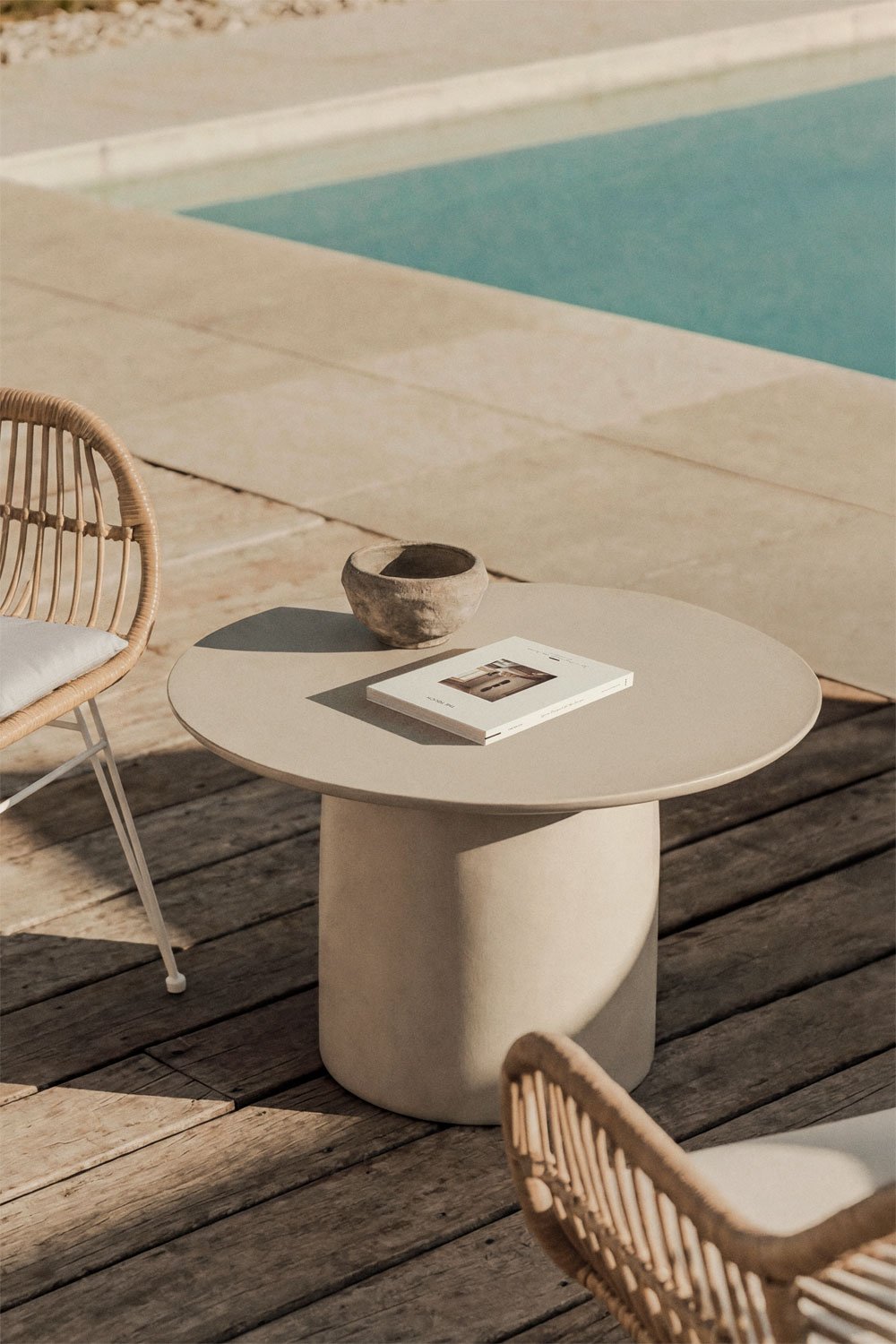 Table basse de jardin ronde Ø75 cm en ciment Layana, image de la galerie 1