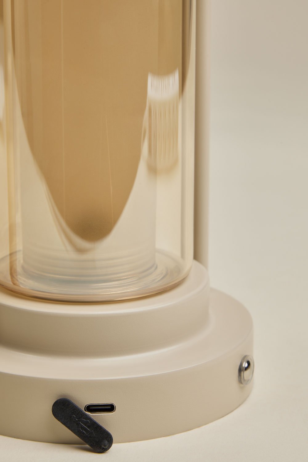 Lampe de table LED sans fil en fer et verre Sorlix, image de la galerie 5