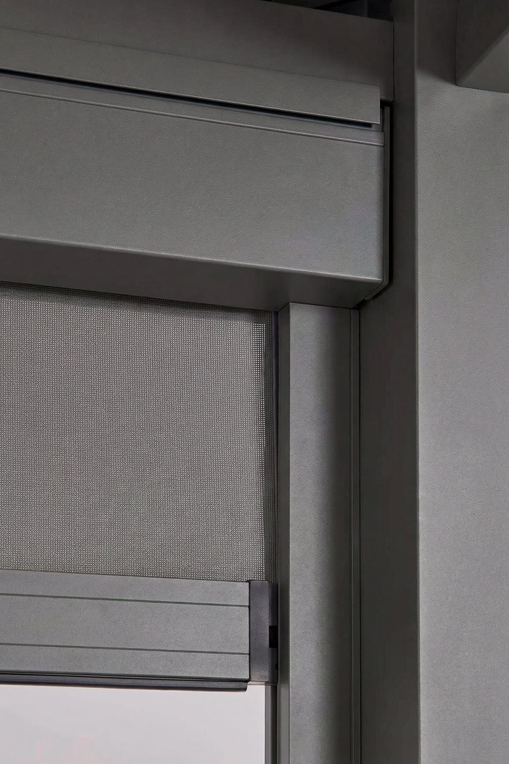 Store latéral pour pergola bioclimatique à lames en aluminium Druvia, image de la galerie 4