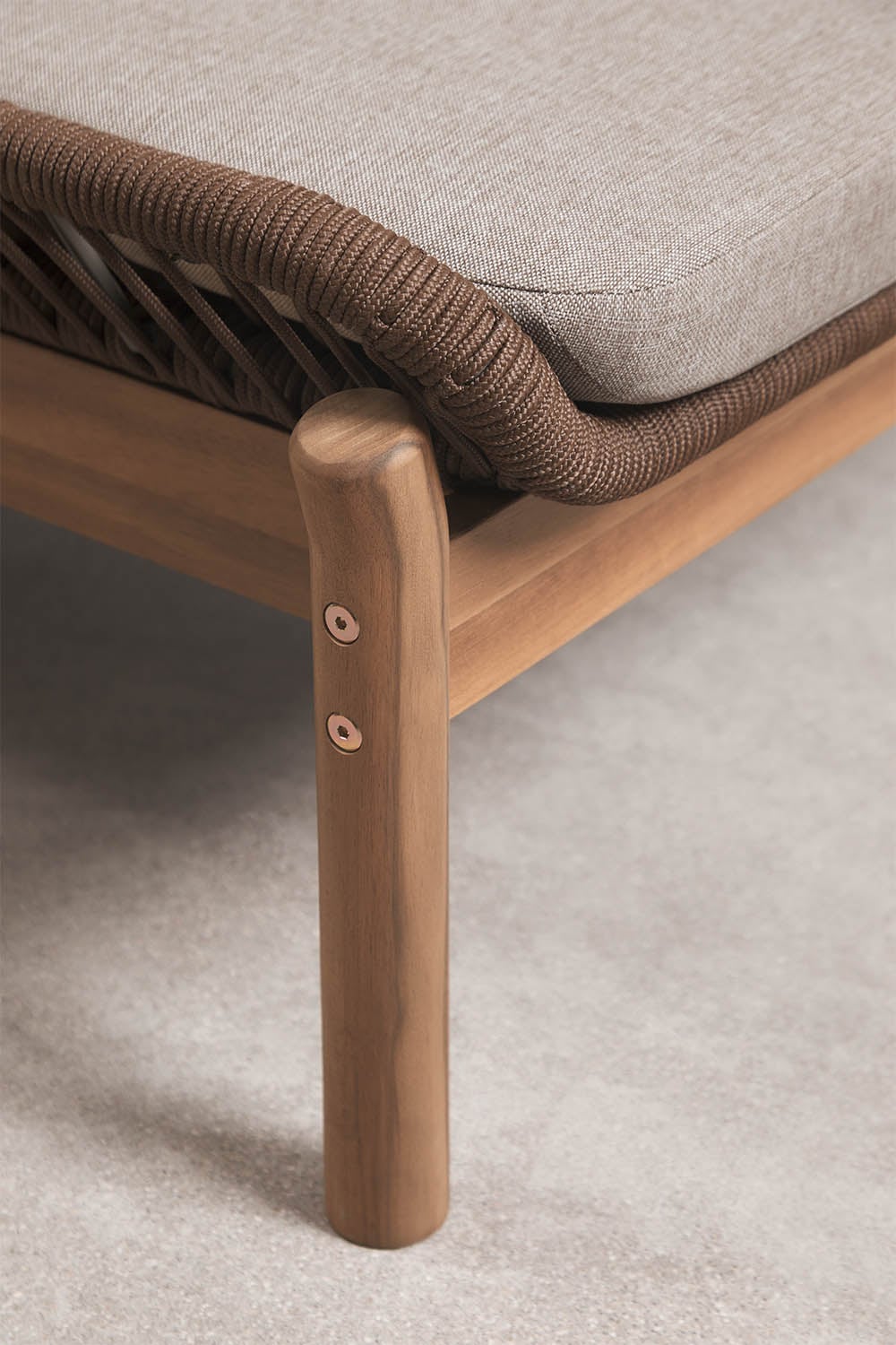 Pack de 2 chaises longues inclinables en bois d'acacia et corde tressée Karvia, image de la galerie 8