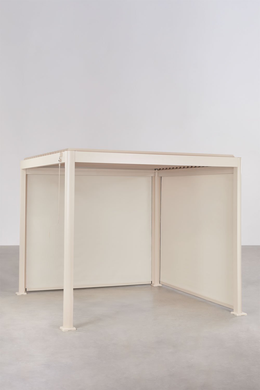 Pergola bioclimatique à lames avec toiles latérales en aluminium Druvia, image de la galerie 1