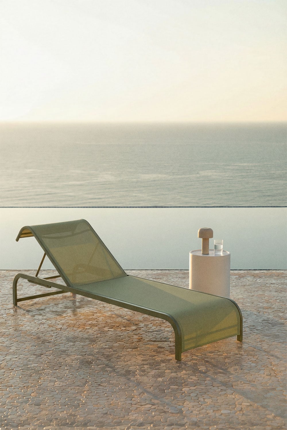 Chaise longue inclinable en acier Marietta, image de la galerie 1