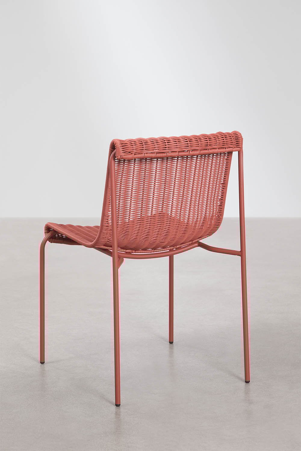 Chaise de jardin en rotin synthétique et acier Revia, image de la galerie 3