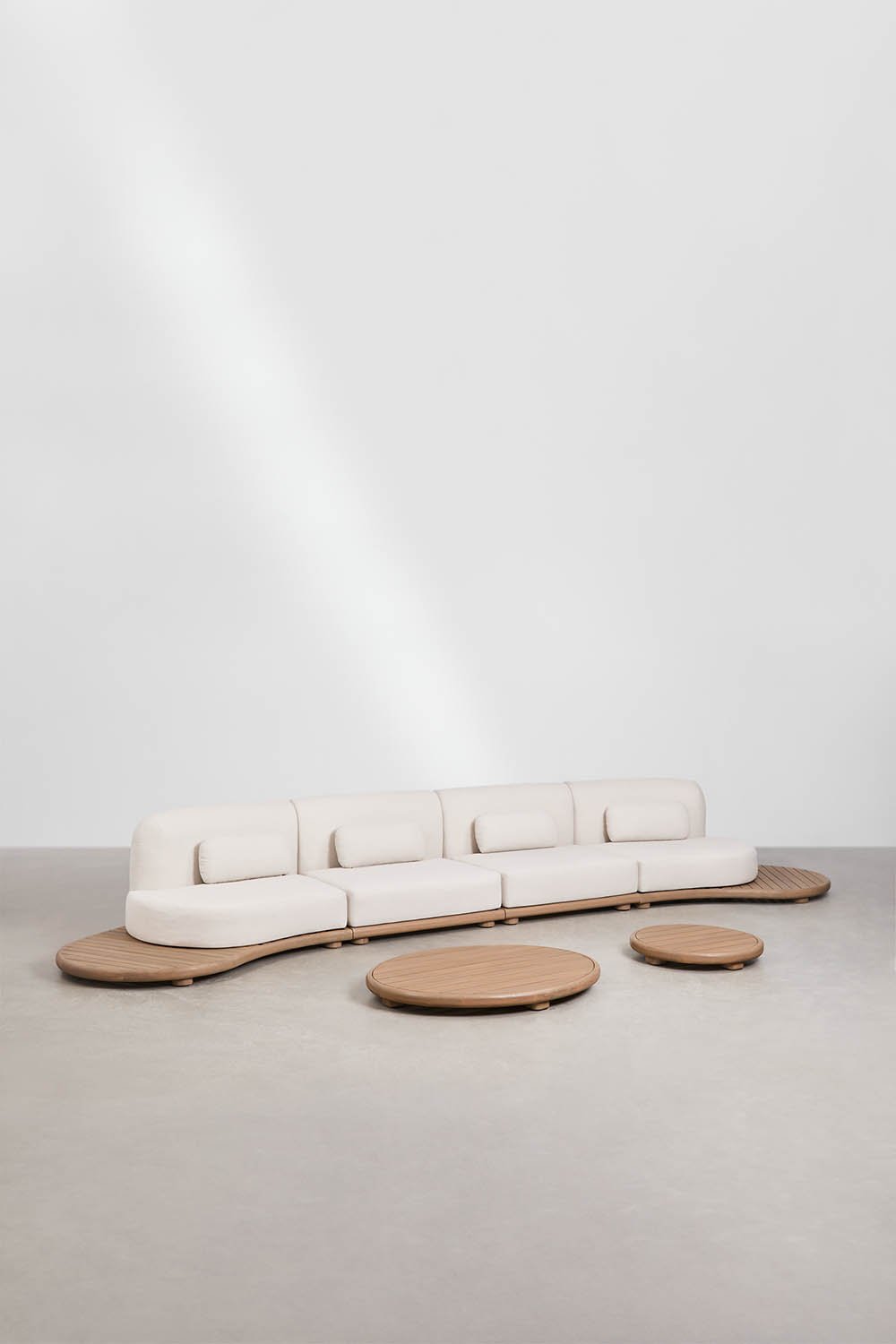 Ensemble de jardin avec canapé modulaire droit 4 pièces et 2 tables basses en bois d'acacia Gerard, image de la galerie 3