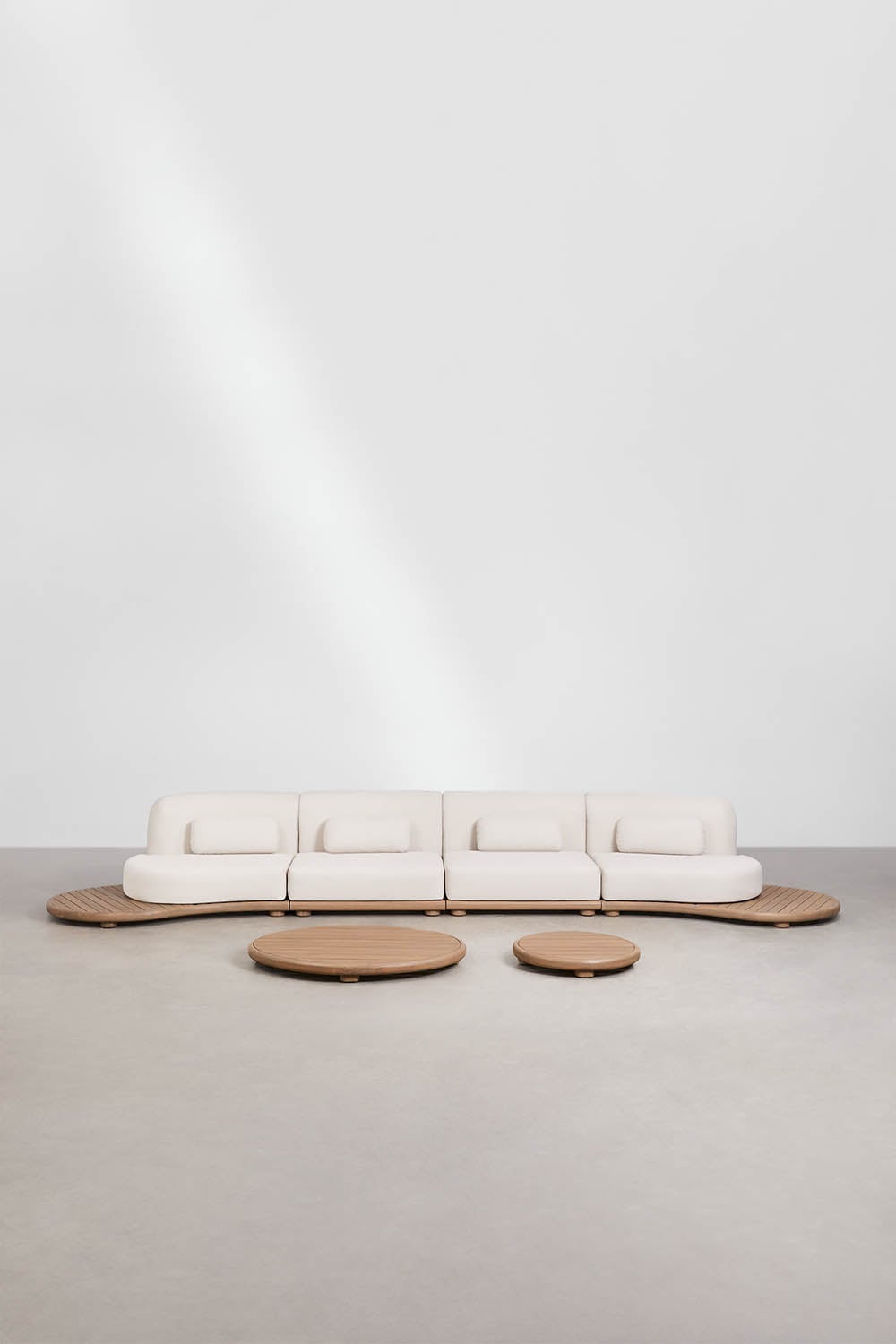 Ensemble de jardin avec canapé modulaire droit 4 pièces et 2 tables basses en bois d'acacia Gerard, image de la galerie 5