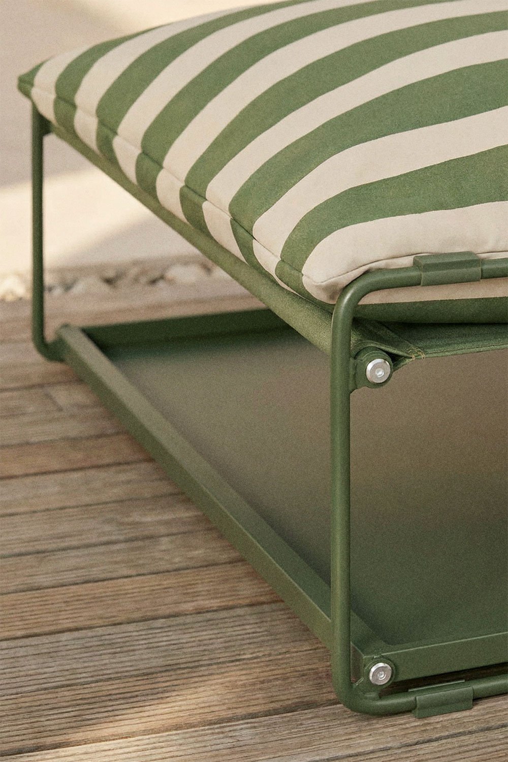 Pouf de jardin convertible en table d'appoint Amaro, image de la galerie 2