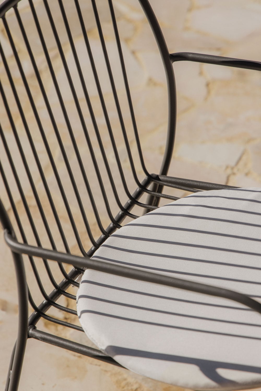 Chaise de jardin avec accoudoirs en acier Anerina, image de la galerie 2