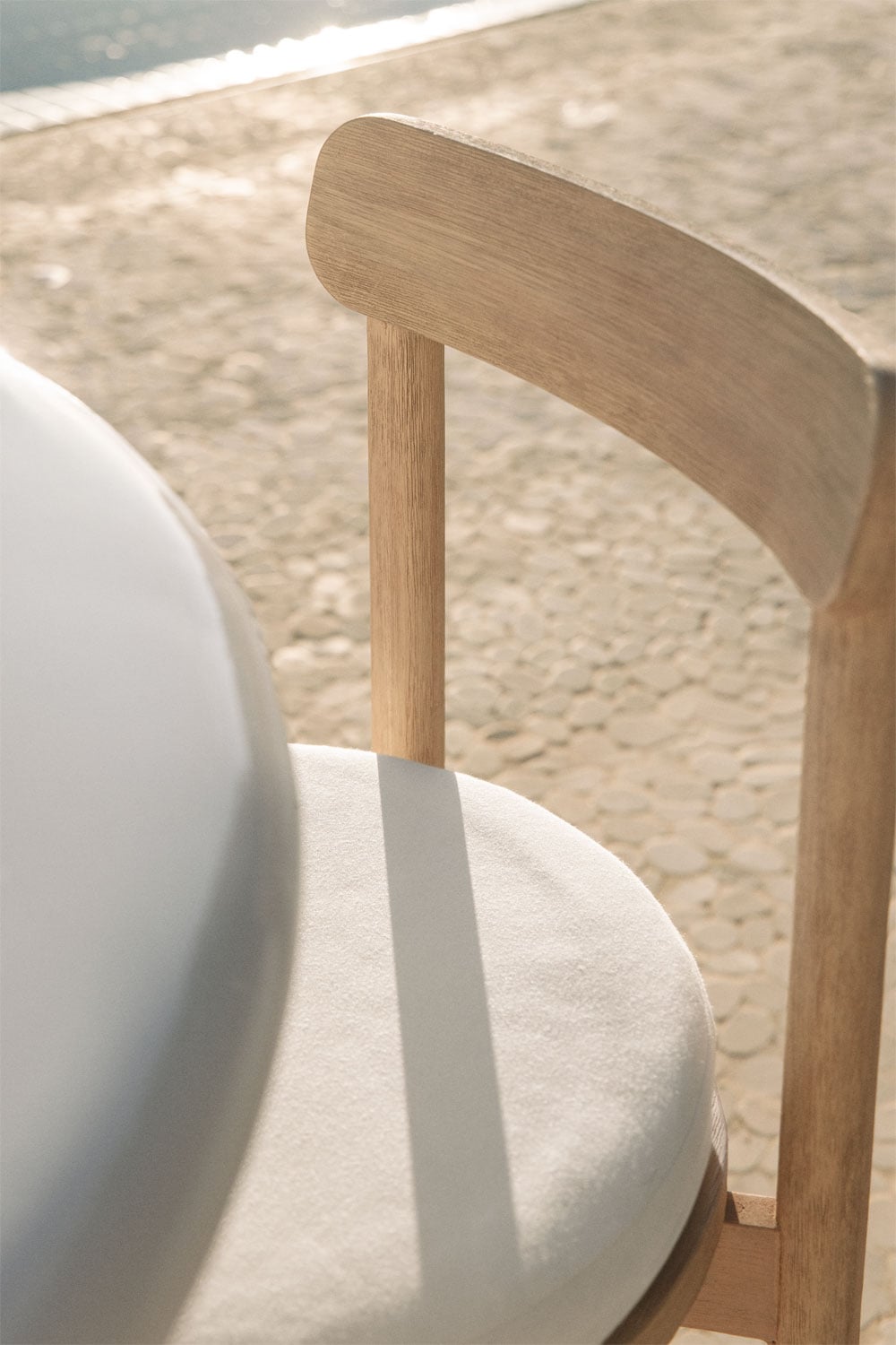 Chaise de jardin en bois d'acacia Nualis, image de la galerie 2