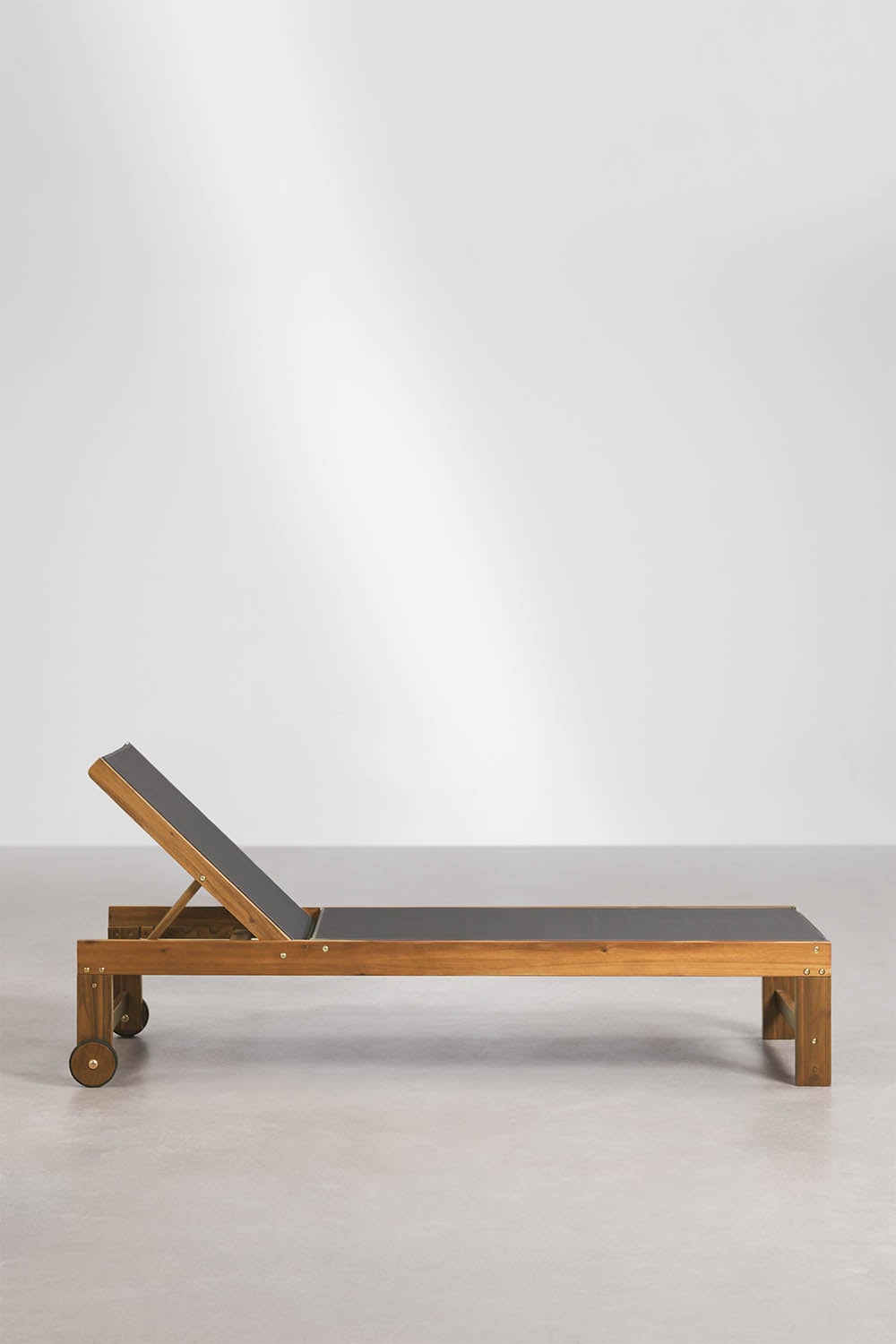 Chaise longue inclinable en bois Valerys, image de la galerie 4