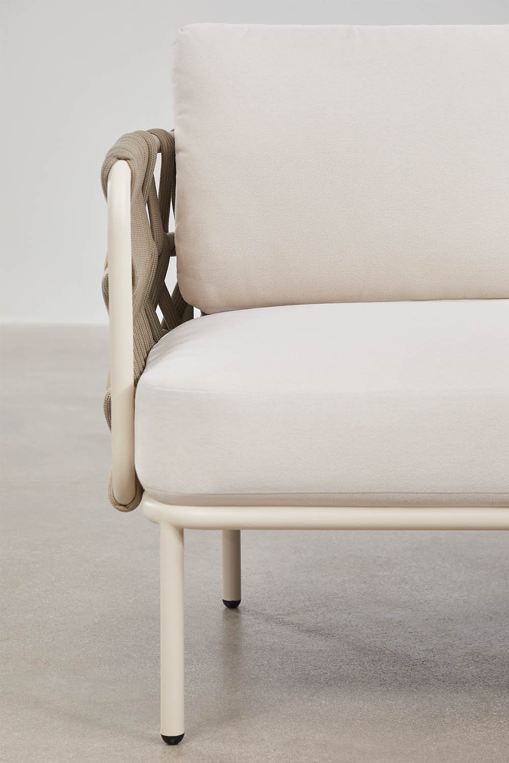 Ensemble de jardin avec canapé 3 places en corde tressée Tevary et table basse en aluminium Boleni, image de la galerie 7