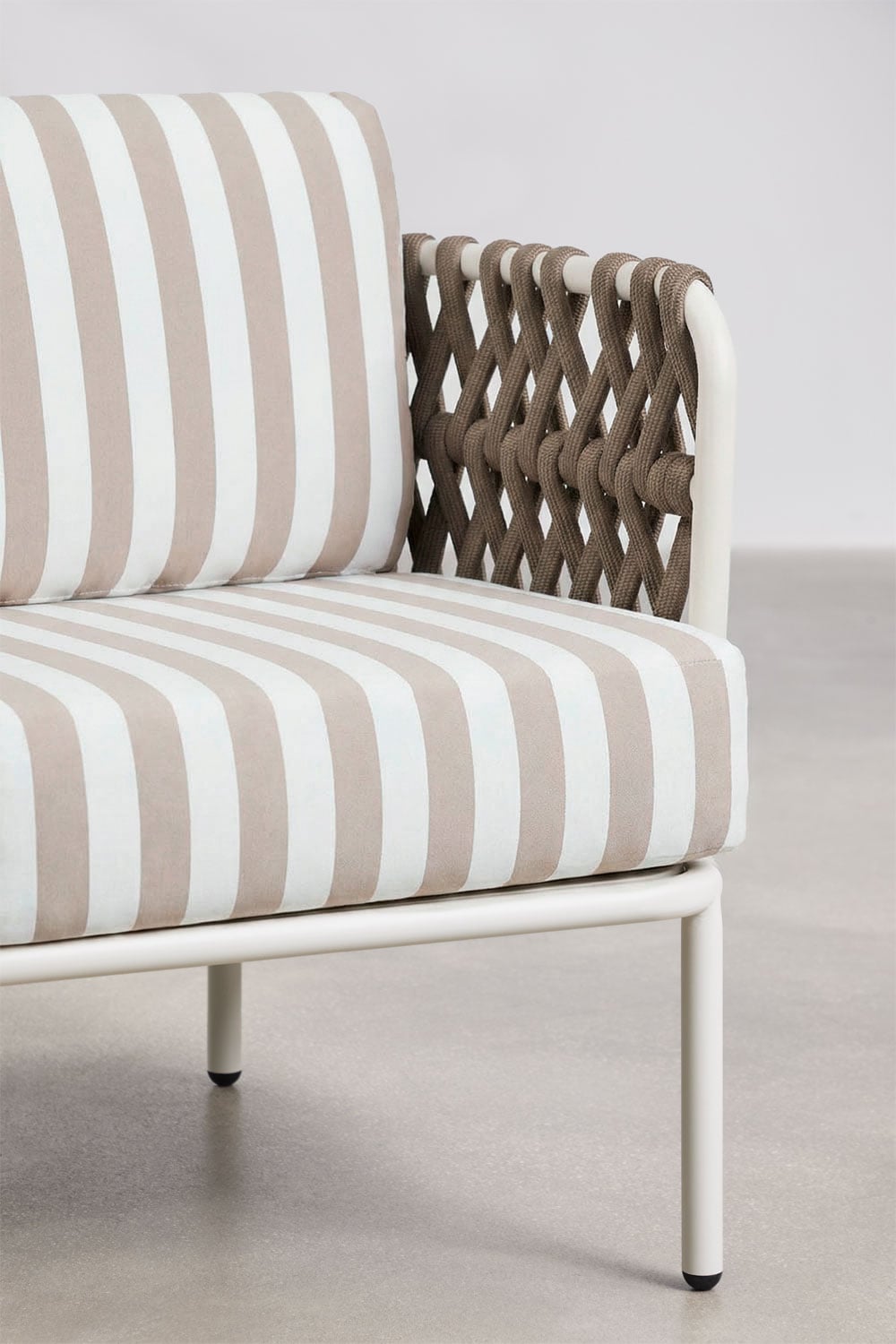 Ensemble de jardin avec 2 fauteuils en corde tressée Tevary et table basse en aluminium Boleni, image de la galerie 4