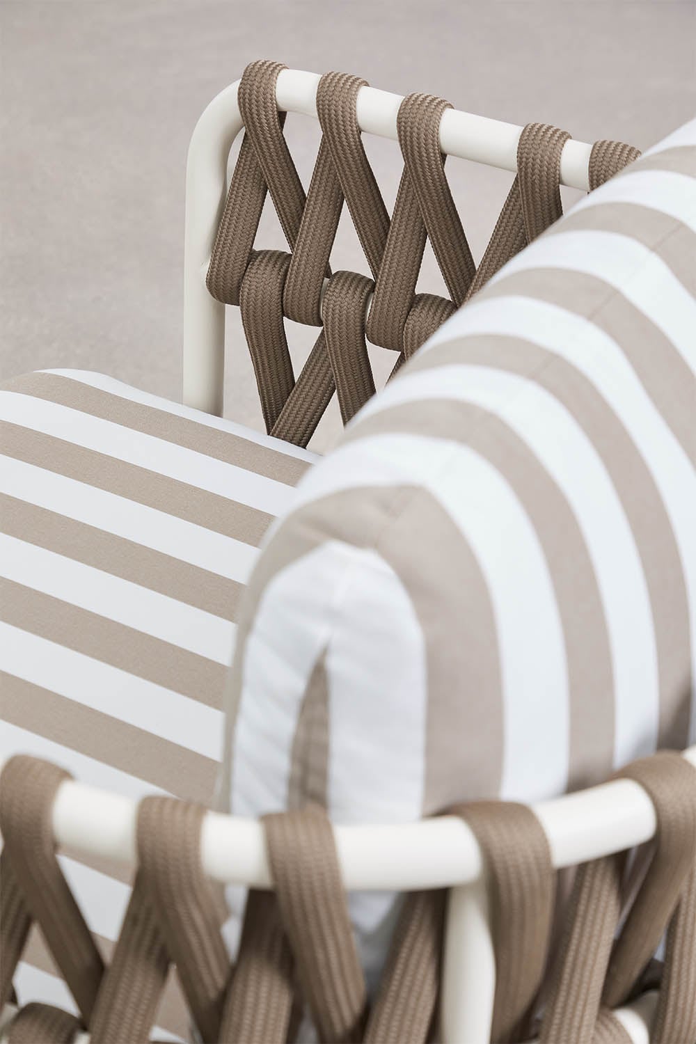 Pack de 2 fauteuils de jardin en aluminium et corde tressée Tevary, image de la galerie 4