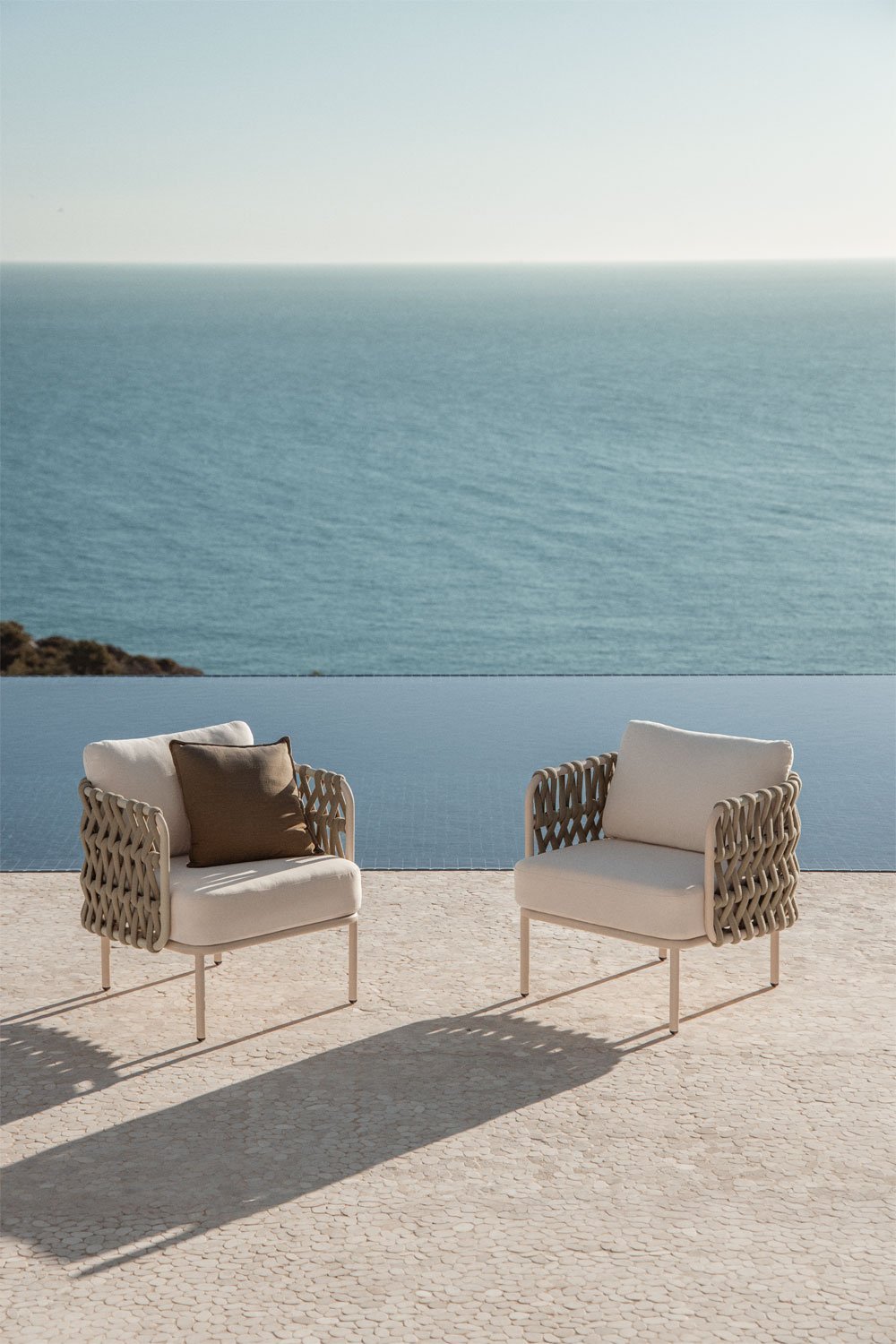 Pack de 2 fauteuils de jardin en aluminium et corde tressée Tevary, image de la galerie 1