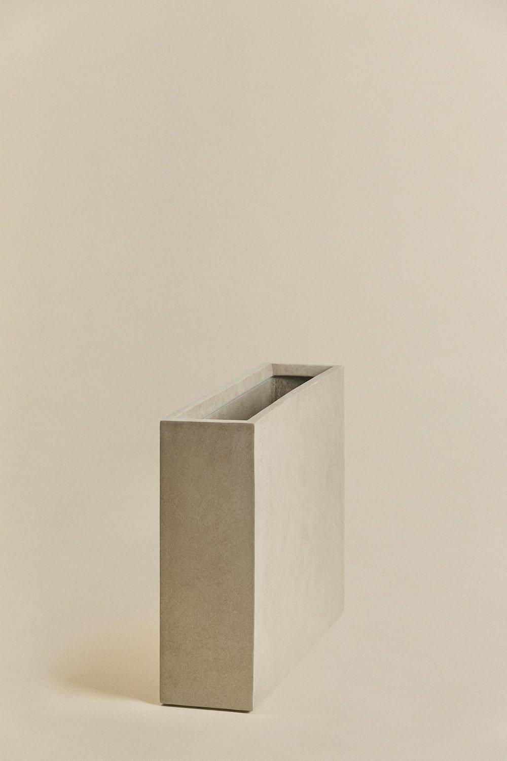 Poterie d'extérieur en ciment Neyrua, image de la galerie 2