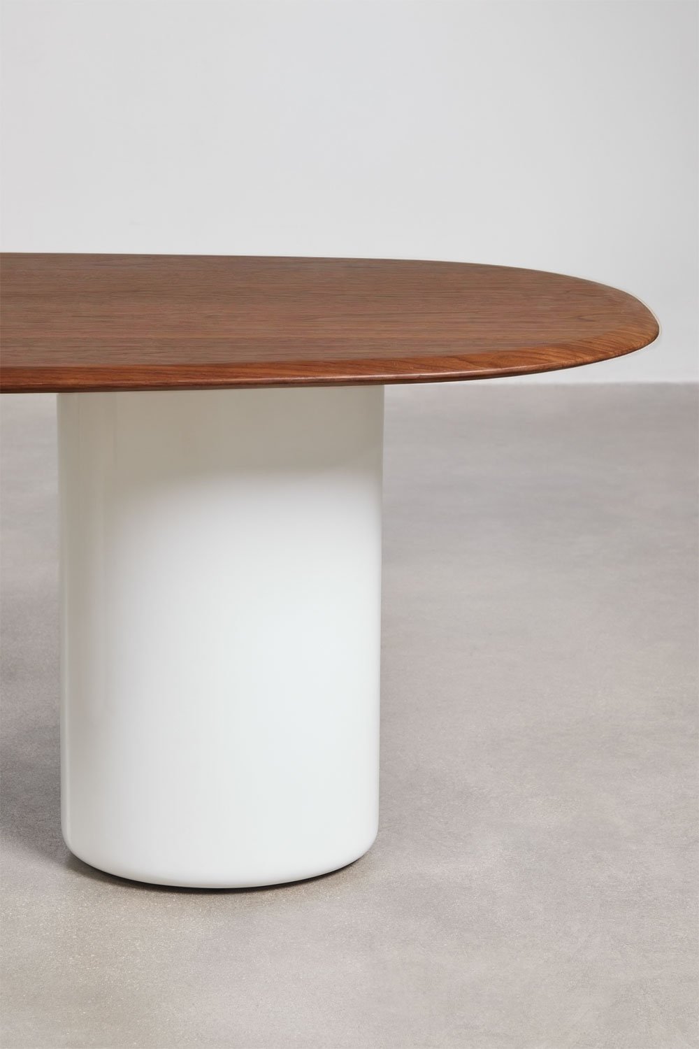 Table à manger ovale en MDF et ciment Lysander, image de la galerie 3