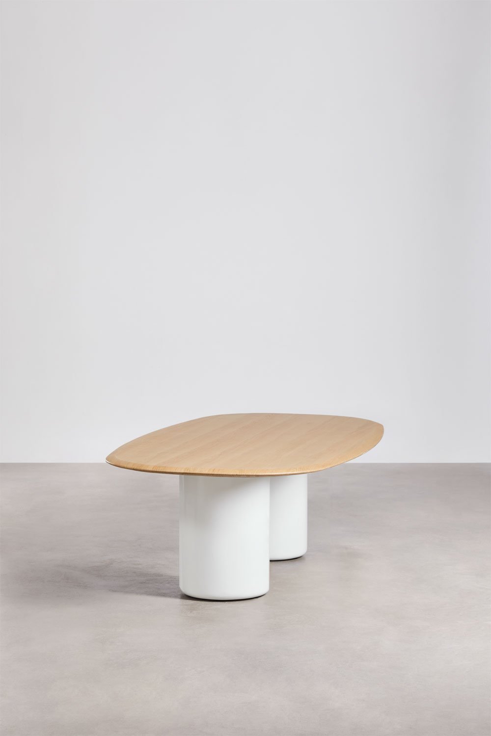 Table à manger ovale en MDF et ciment Lysander, image de la galerie 2