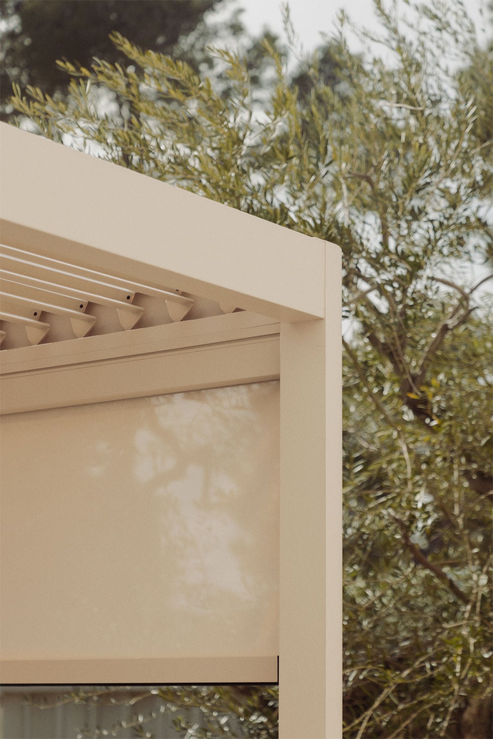 Store latéral pour pergola bioclimatique en aluminium avec lames Druvia, image de la galerie 2