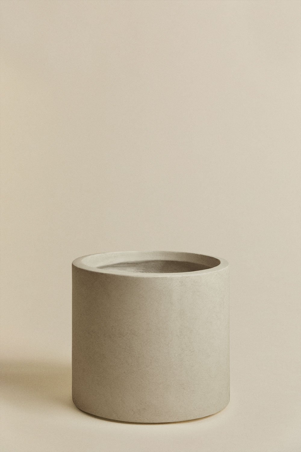 Pot de fleurs d'extérieur en ciment Aurevi, image de la galerie 1