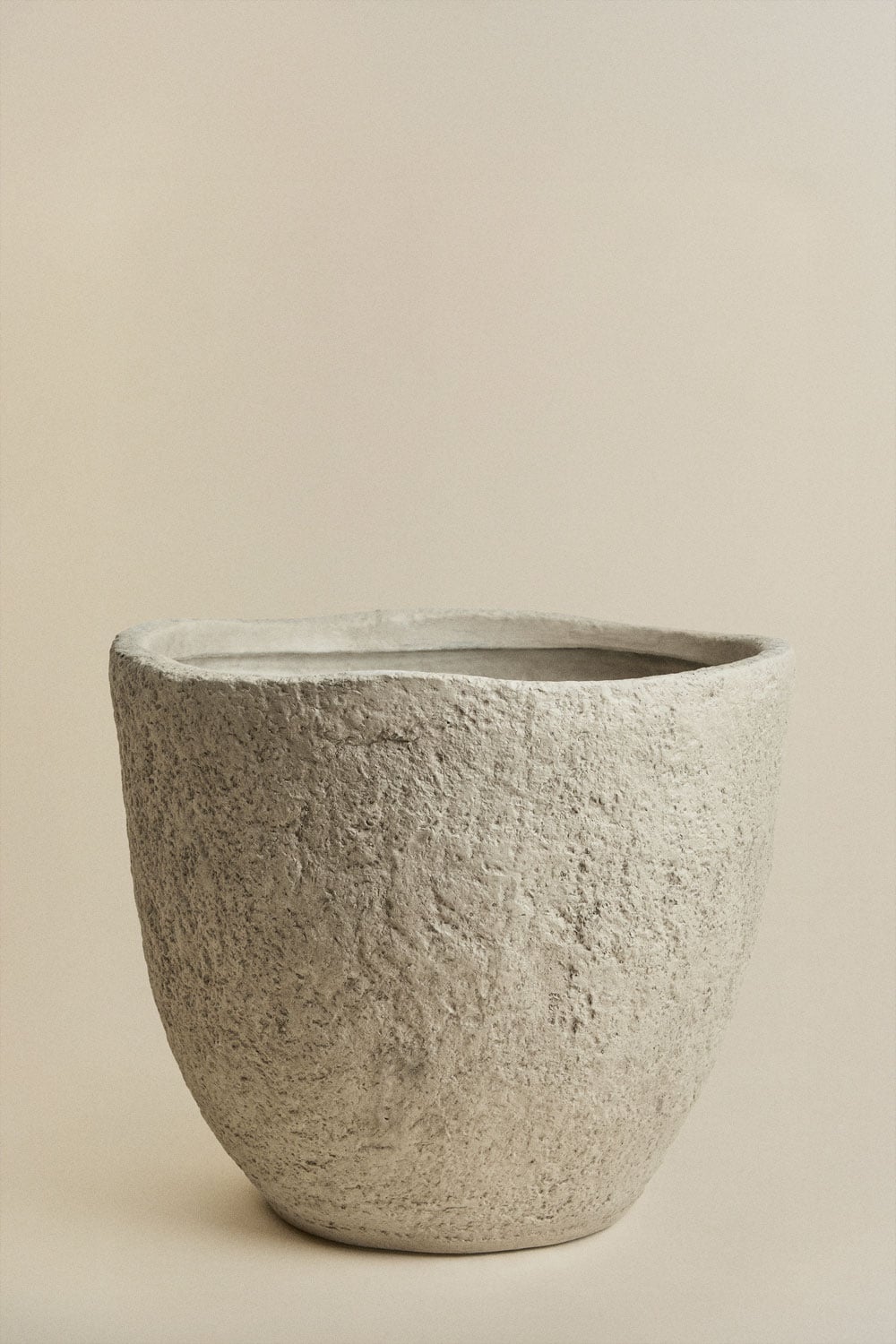 Poterie d'extérieur en ciment Nuria, image de la galerie 1