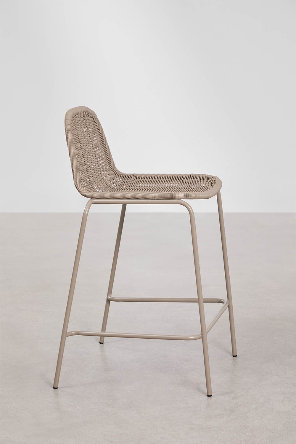 Tabouret de jardin haut empilable en rotin synthétique Reiven, image de la galerie 2