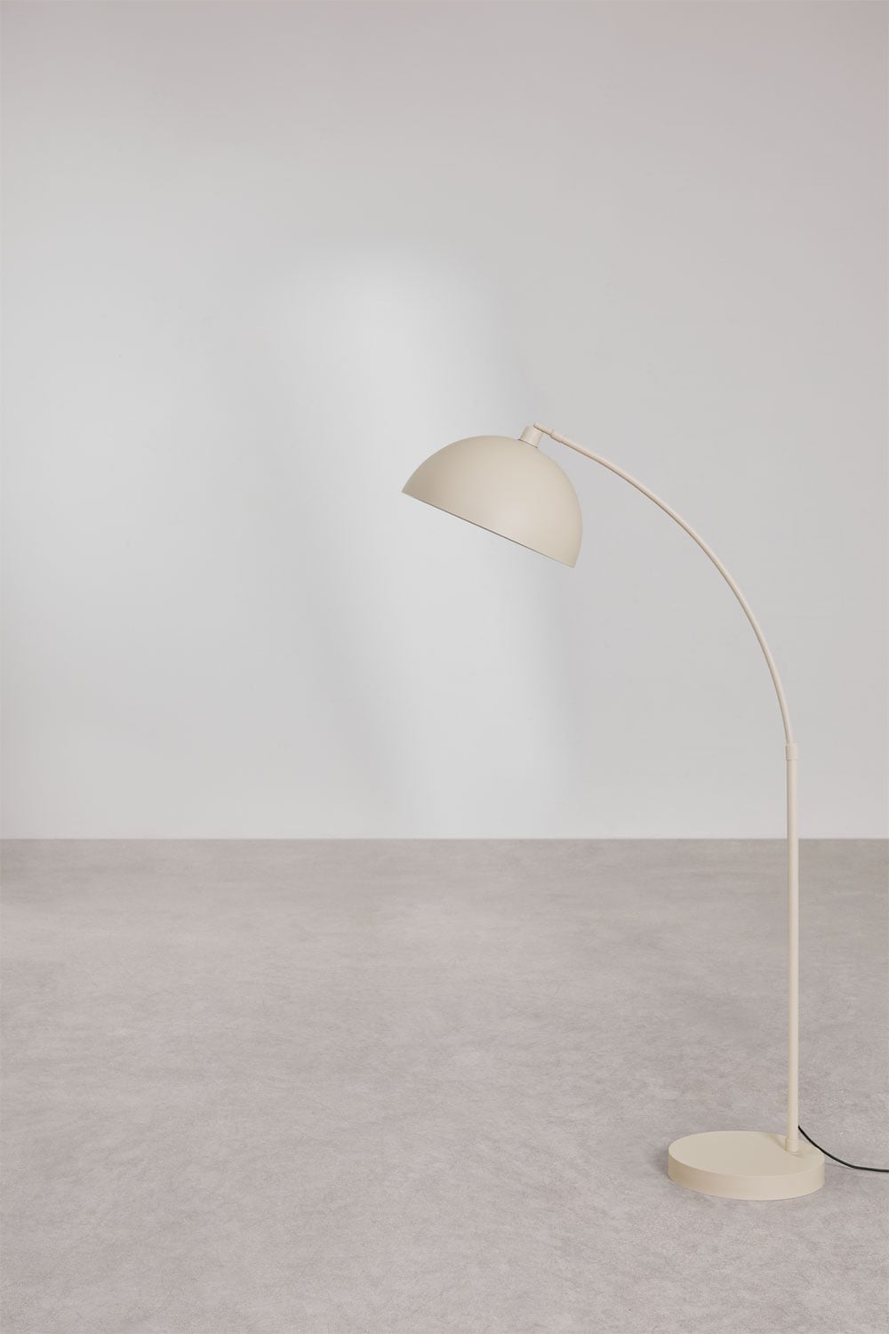 Lampadaire d'extérieur en fer Diala, image de la galerie 5