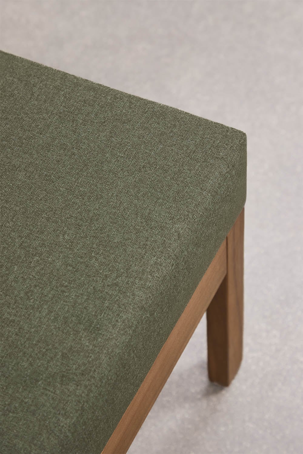 Ensemble de salon avec canapé modulaire 2 pièces avec accoudoirs et fauteuil en bois d'acacia Branson, image de la galerie 4