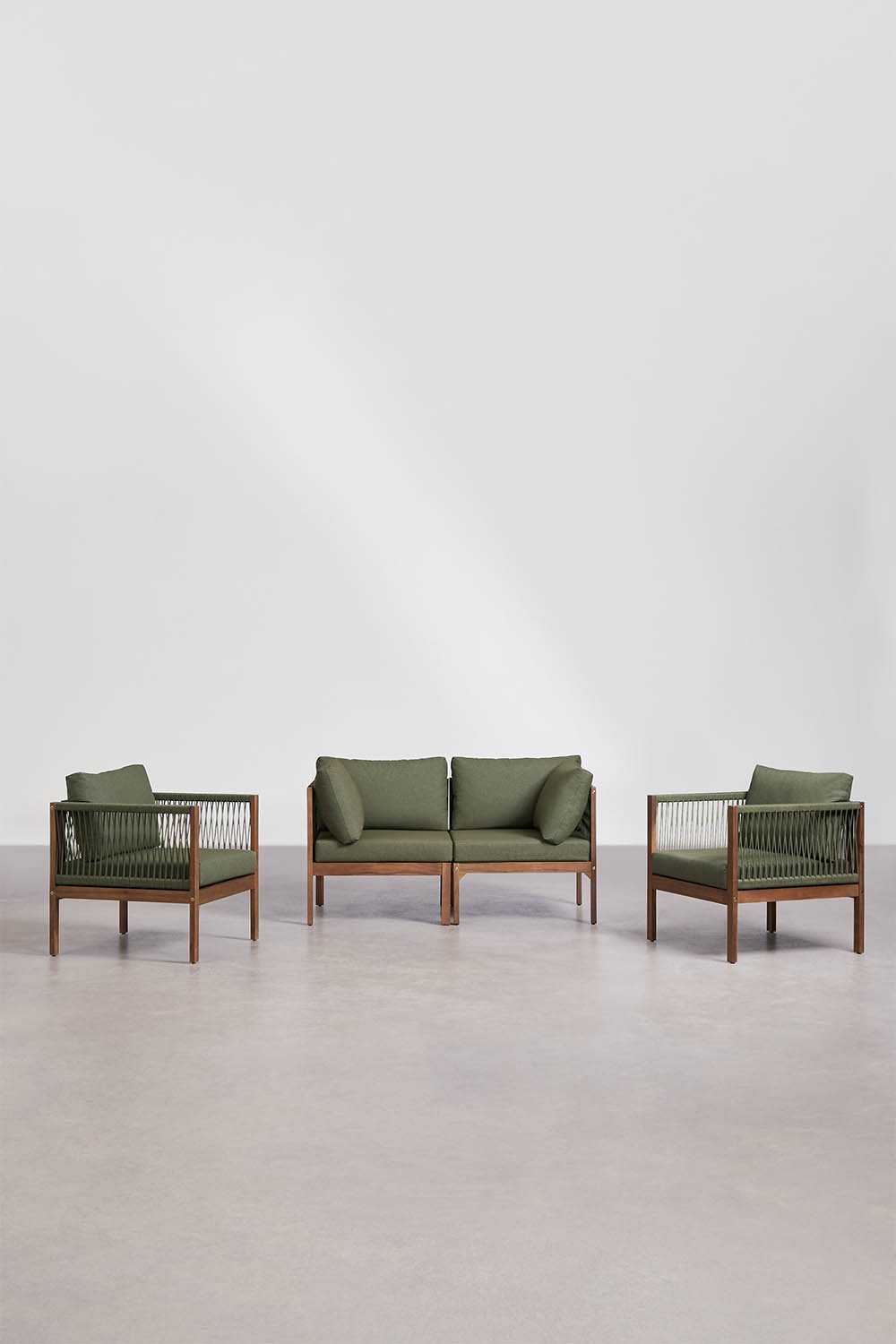 Ensemble de jardin avec canapé modulaire 2 pièces avec accoudoirs et 2 fauteuils en bois d'acacia Branson, image de la galerie 1