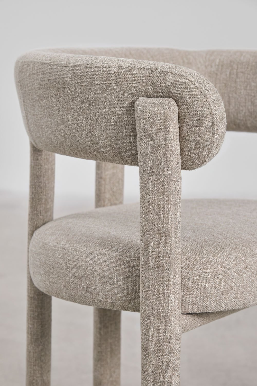 Chaise de salle à manger avec accoudoirs, tapissée et en fer Jolie, image de la galerie 6