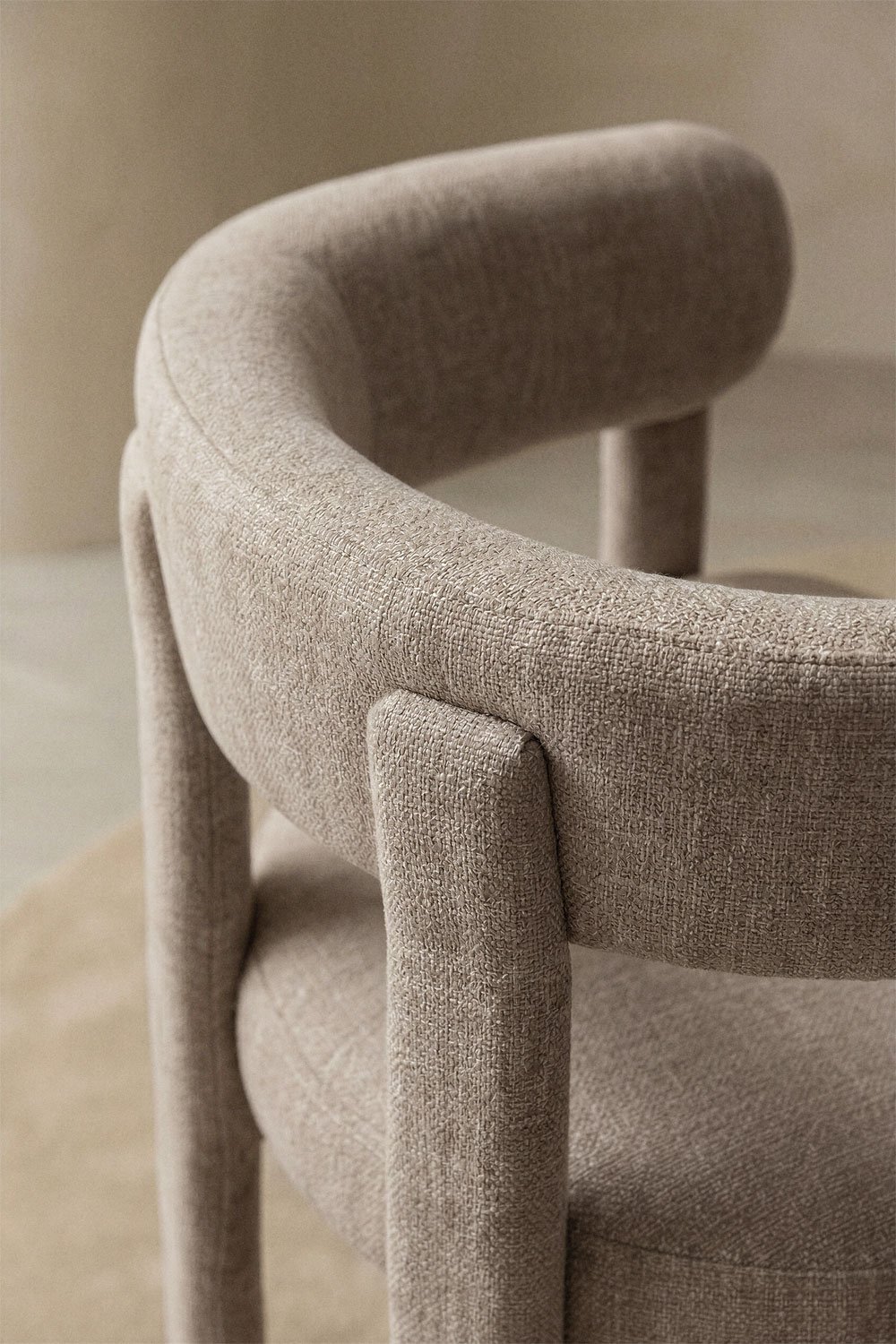 Chaise de salle à manger avec accoudoirs, tapissée et en fer Jolie, image de la galerie 2