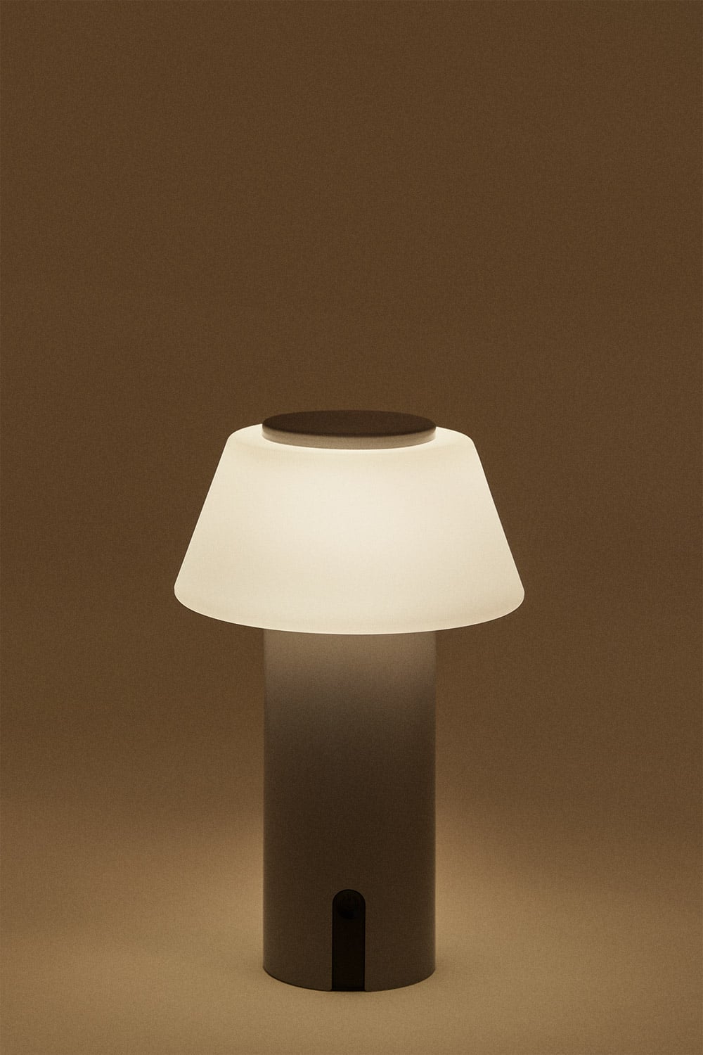 Lampe de table LED sans fil en fer Socotra, image de la galerie 2