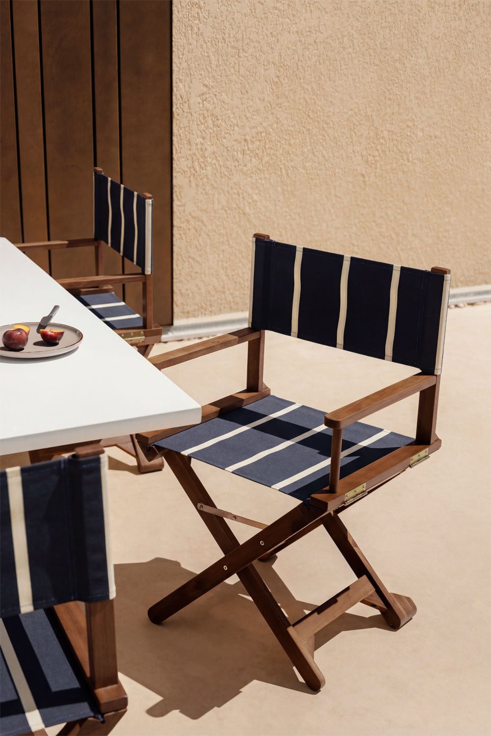 Pack de 4 chaises de réalisateur pliantes de jardin en bois d'acacia Ridley, image de la galerie 1