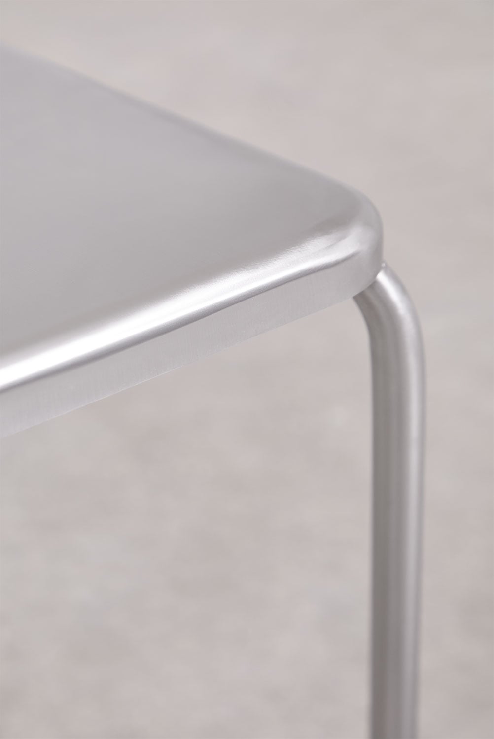 Tabouret bas empilable 45 cm en acier inoxydable Narnial, image de la galerie 5
