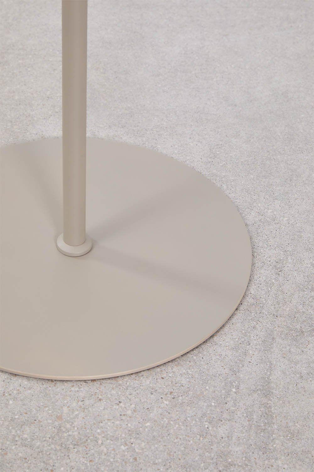 Lampe sur pied solaire LED sans fil pour extérieur en fer et corde tressée Krabi, image de la galerie 5