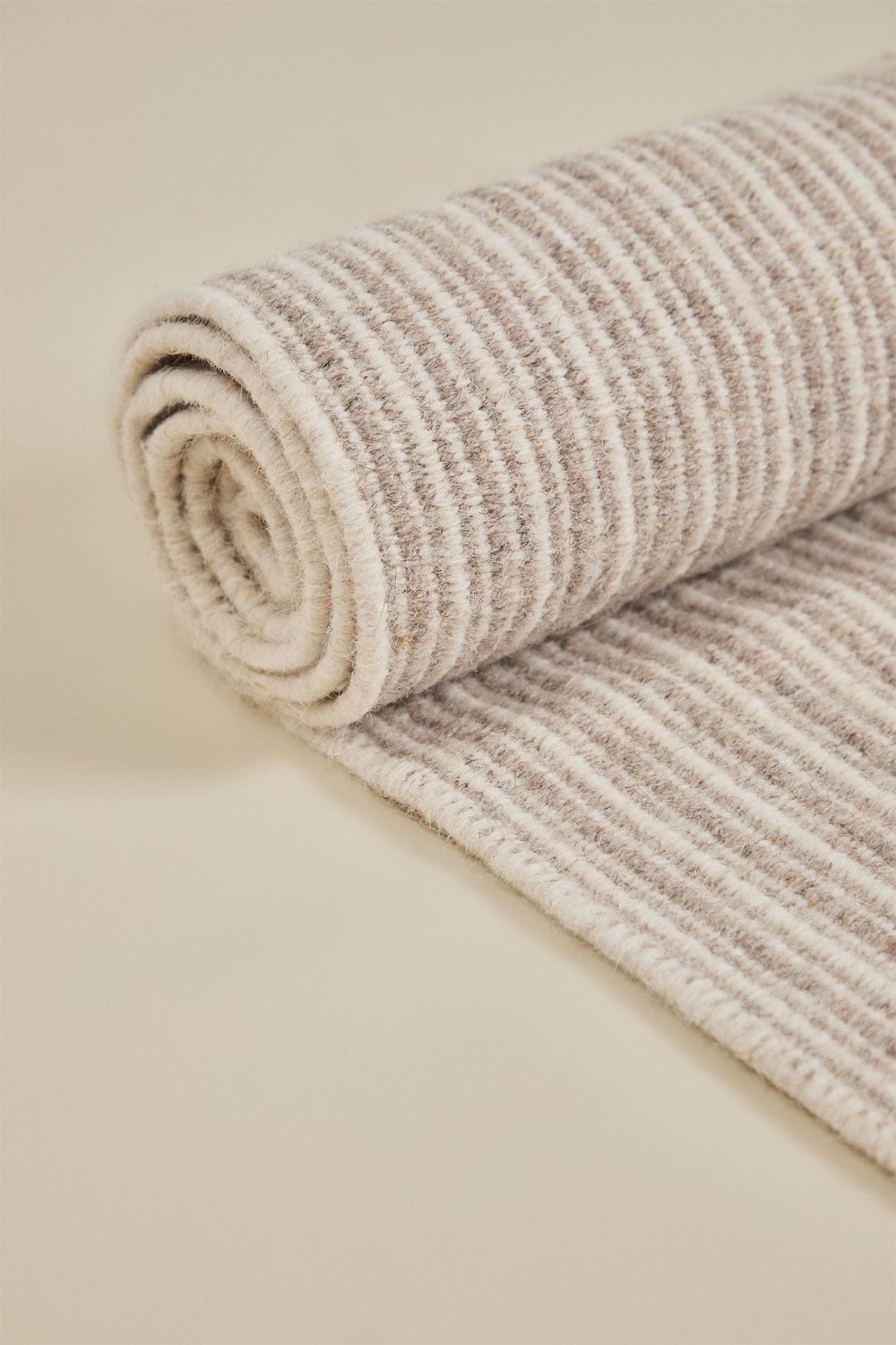 Tapis rectangulaire en laine et coton Velion, image de la galerie 2