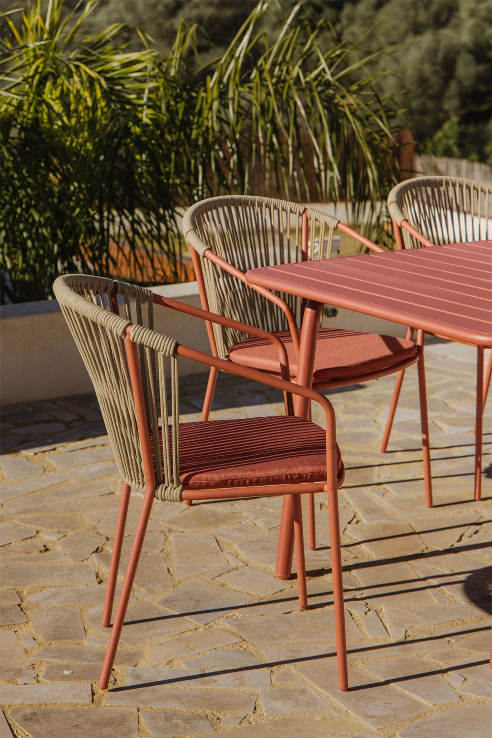 Pack de 2 chaises de jardin empilables en acier et corde tressée Oklahoma, image de la galerie 1