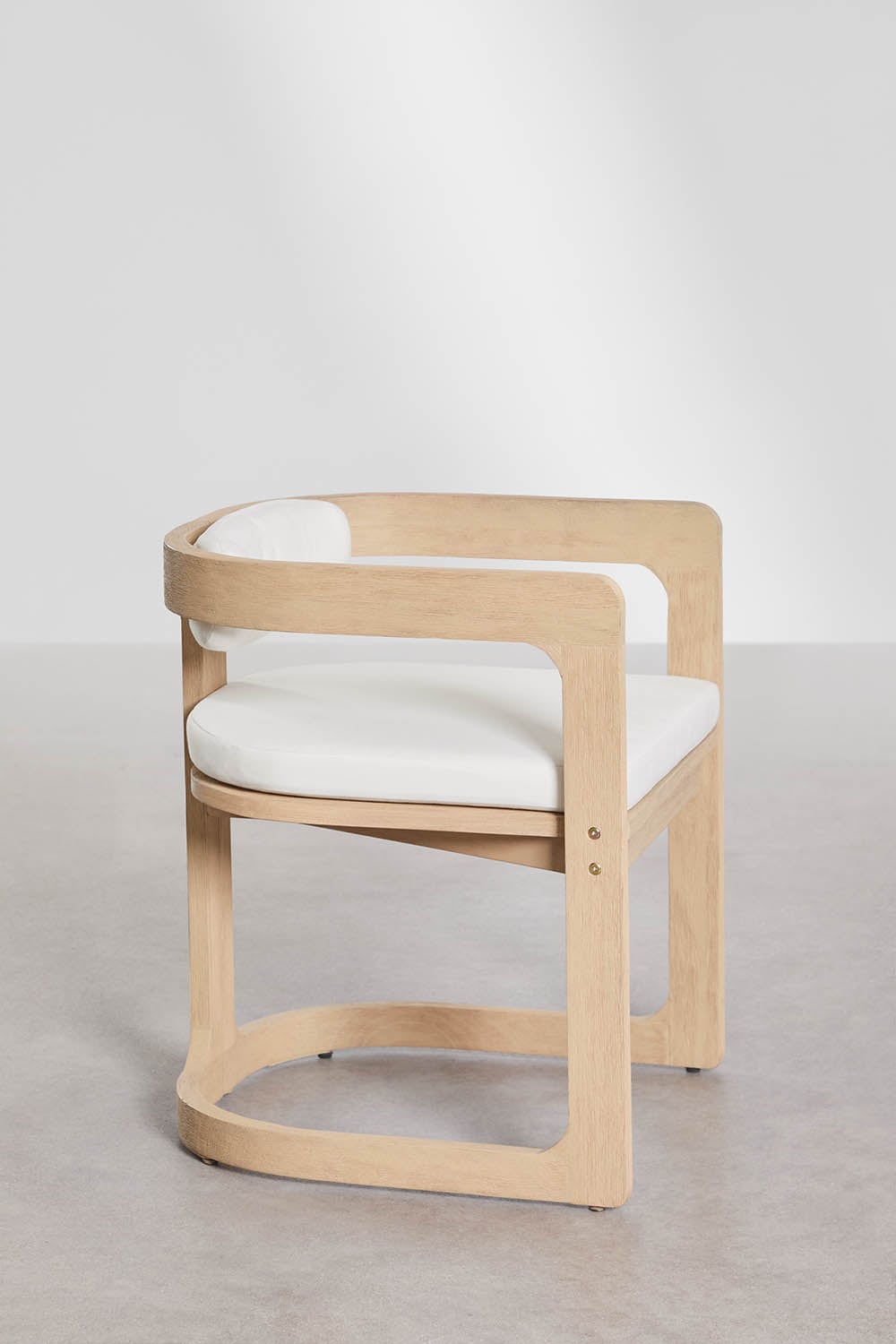 Set de table rectangulaire 220 x 100 cm Kandroa et 8 chaises de jardin en bois d'eucalyptus Selira, image de la galerie 8