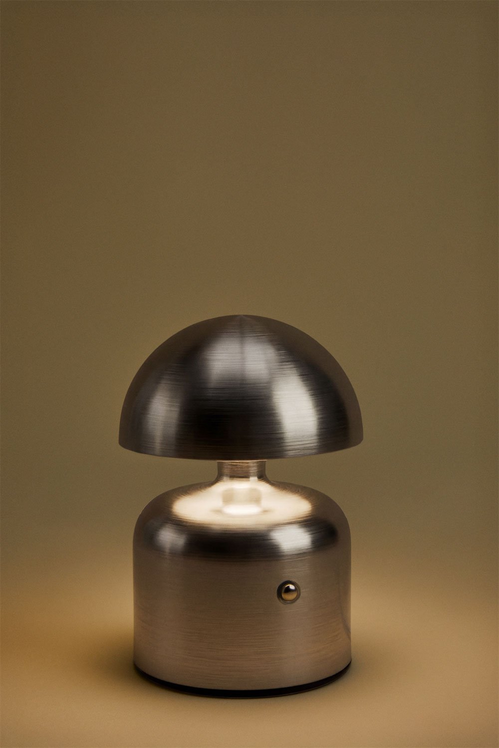 Lampe de table LED sans fil pour extérieur en fer Nantali, image de la galerie 2