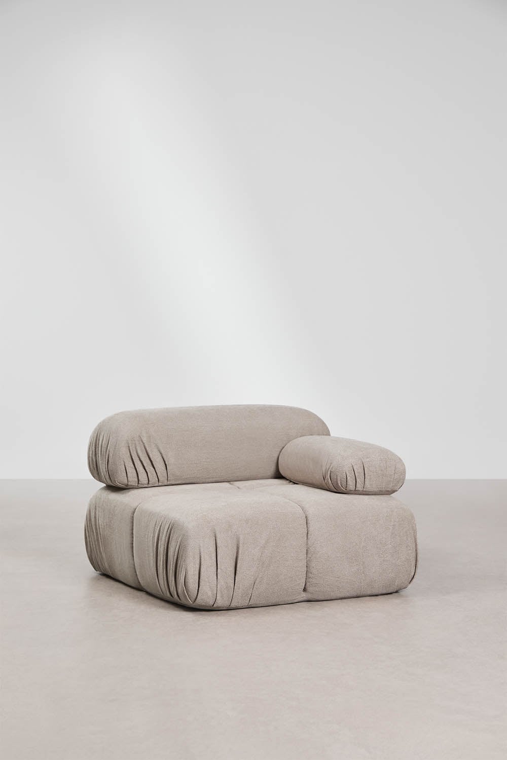 Canapé modulaire 4 pièces et pouf en bouclé emballé sous vide Kendall, image de la galerie 8