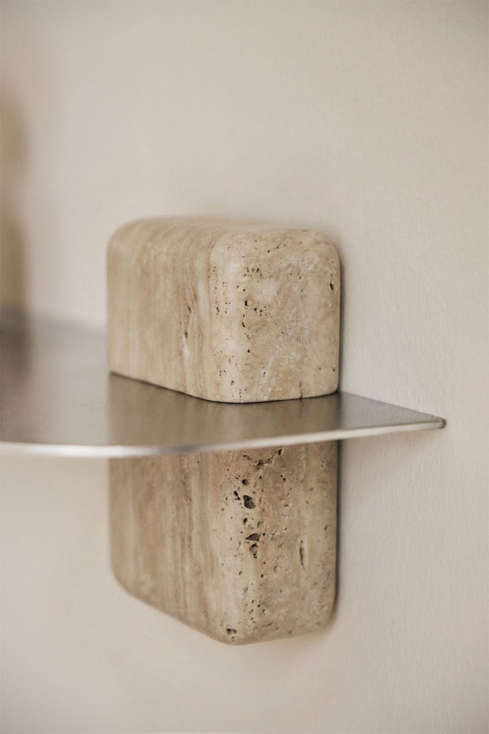 Pack de 2 tables de chevet flottantes 45x15 cm en acier inoxydable Serbian, image de la galerie 2