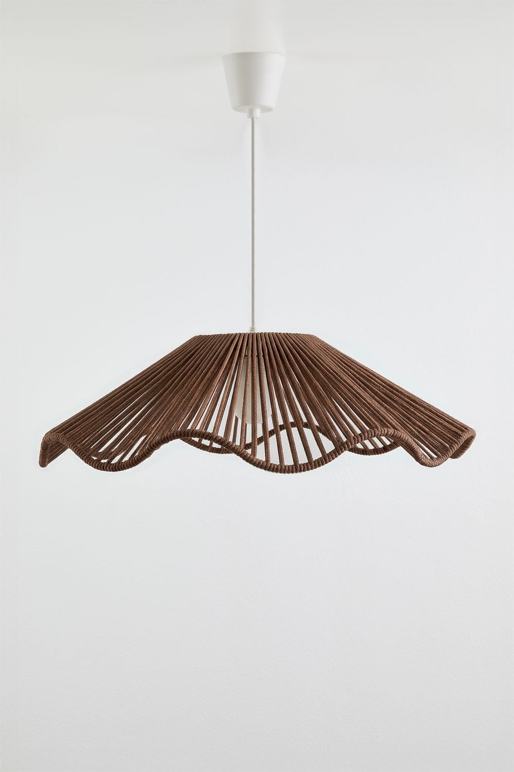 Lampe suspendue de plafond pour extérieur en fer et corde tressée Kirinda, image de la galerie 1