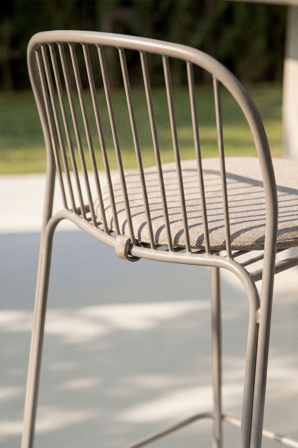 Tabouret de jardin haut en acier Anerina, image de la galerie 2