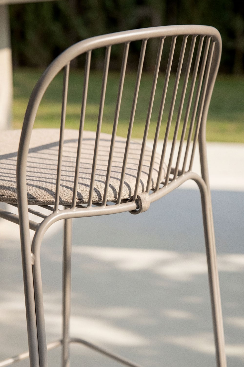 Tabouret de jardin haut en acier Anerina, image de la galerie 2