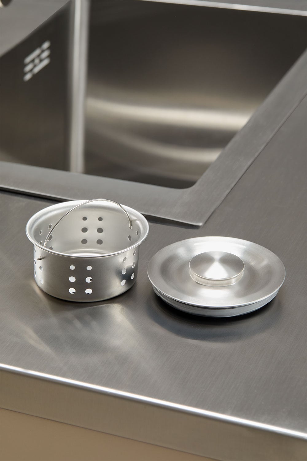 Module de rangement avec évier pour cuisine modulaire d'extérieur en acier Rivana, image de la galerie 7