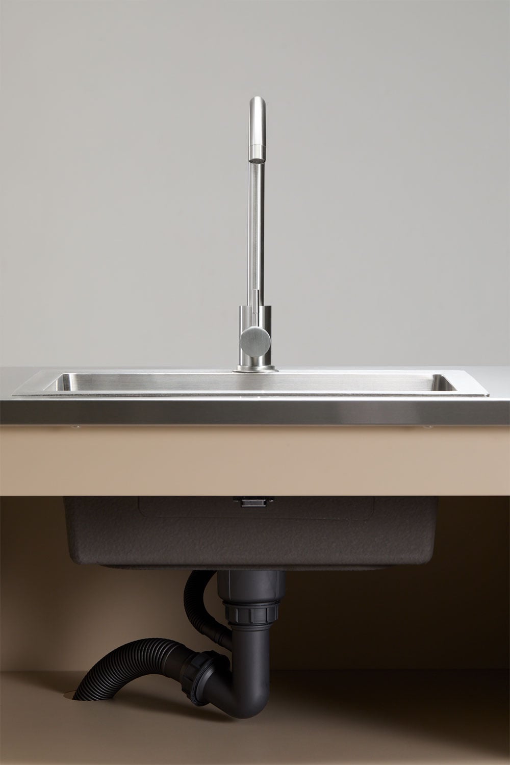 Module de rangement avec évier pour cuisine modulaire d'extérieur en acier Rivana, image de la galerie 8